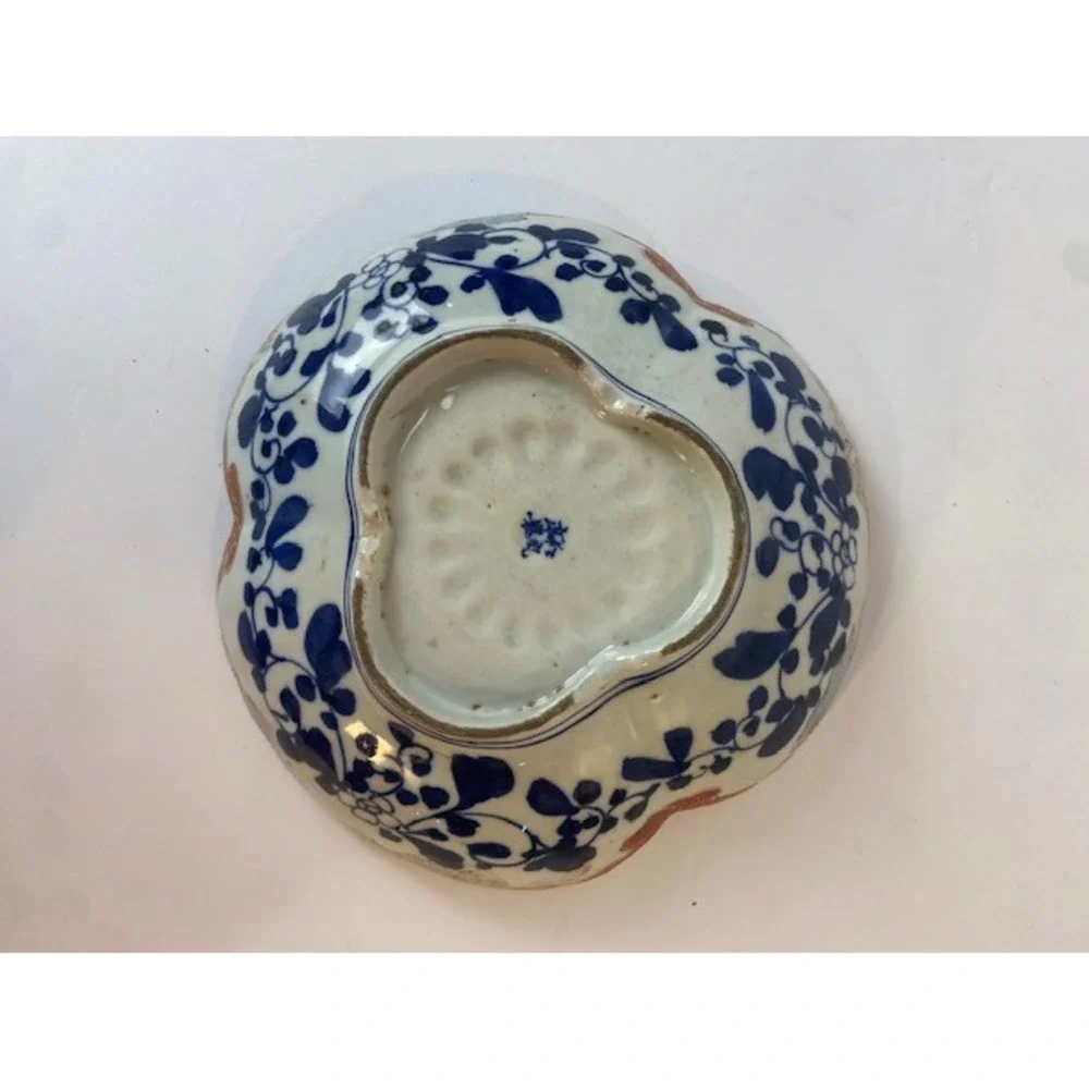 Antique Japanese Imari Scalloped Fan Bowl Hand Painted Gold Gilt Moriage 8 inch